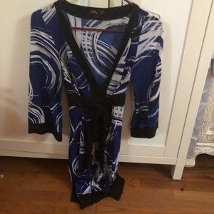 No. 21 blue, white and black v-neck dress (or long top) with belt - Large